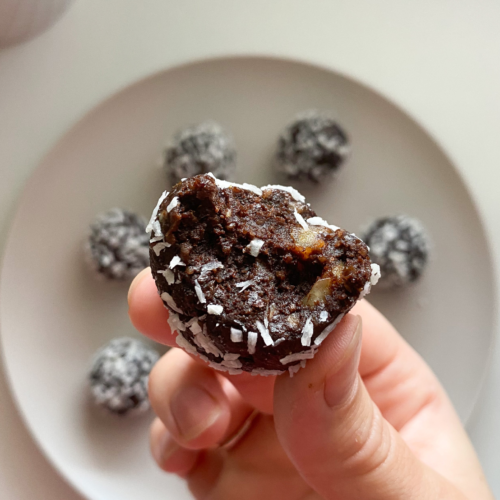 Date Truffles: Irresistibly Delicious Recipe for a Sweet Treat!