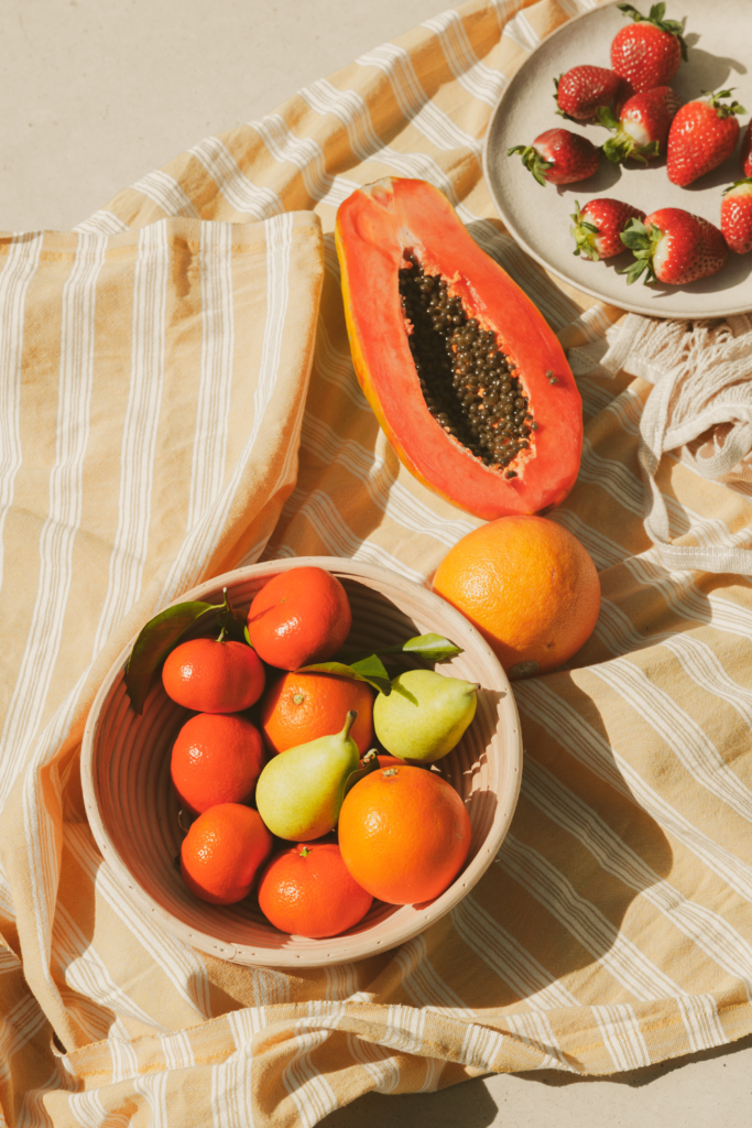 how to eat healthy while traveling