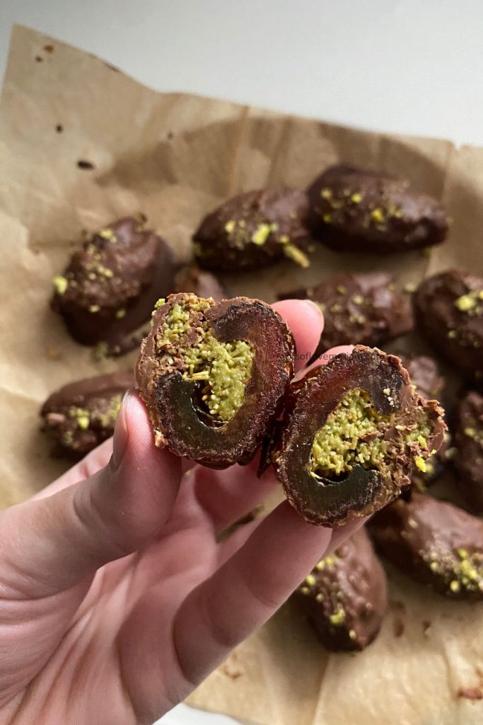 healthy date desserts