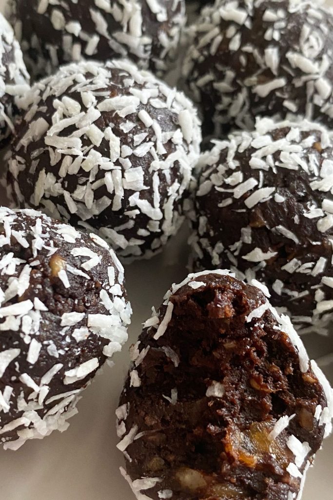 no bake energy balls with dates