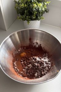 easy chocolate date cake